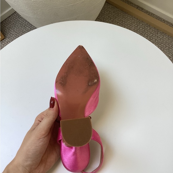 Hot pink pumps - Picture 4 of 4